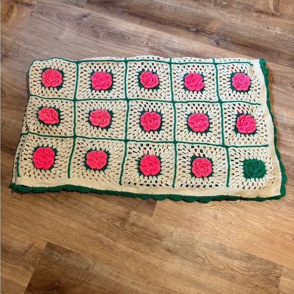 None Other - Vintage Handmade Crochet Afghan With 3D Flower Pattern